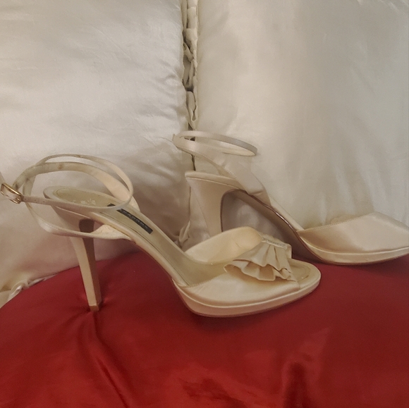 Caparros Peep Nude Heel with bling 10B - Picture 3 of 10